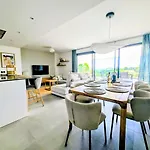 Oasis 325 Premium Sea & Mountains View דירה אסטפונה