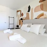 Oasis 325 Premium Sea & Mountains View אסטפונה