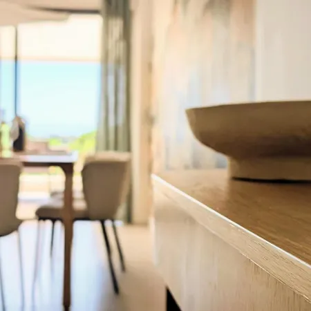Oasis 325 Premium Sea & Mountains View 아파트 에스테포나