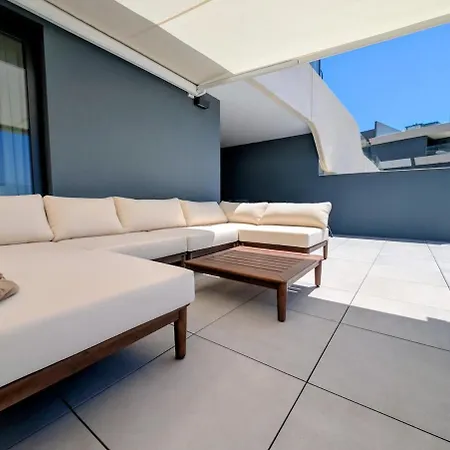 아파트 Oasis 325 Premium Sea & Mountains View 에스테포나