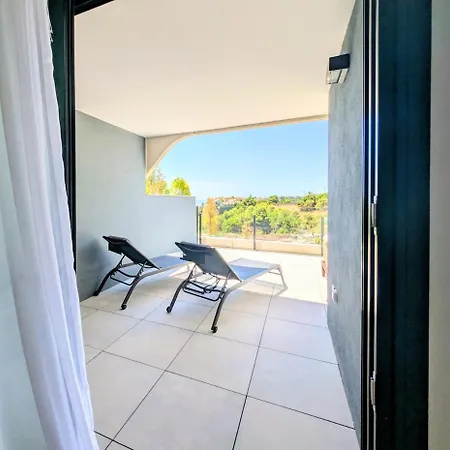 Oasis 325 Premium Sea & Mountains View 아파트 에스테포나