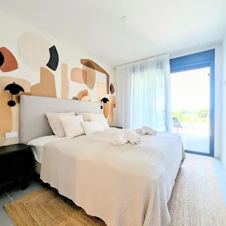 아파트 Oasis 325 Premium Sea & Mountains View 에스테포나